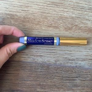 New silver violet eyeshadow by senegence